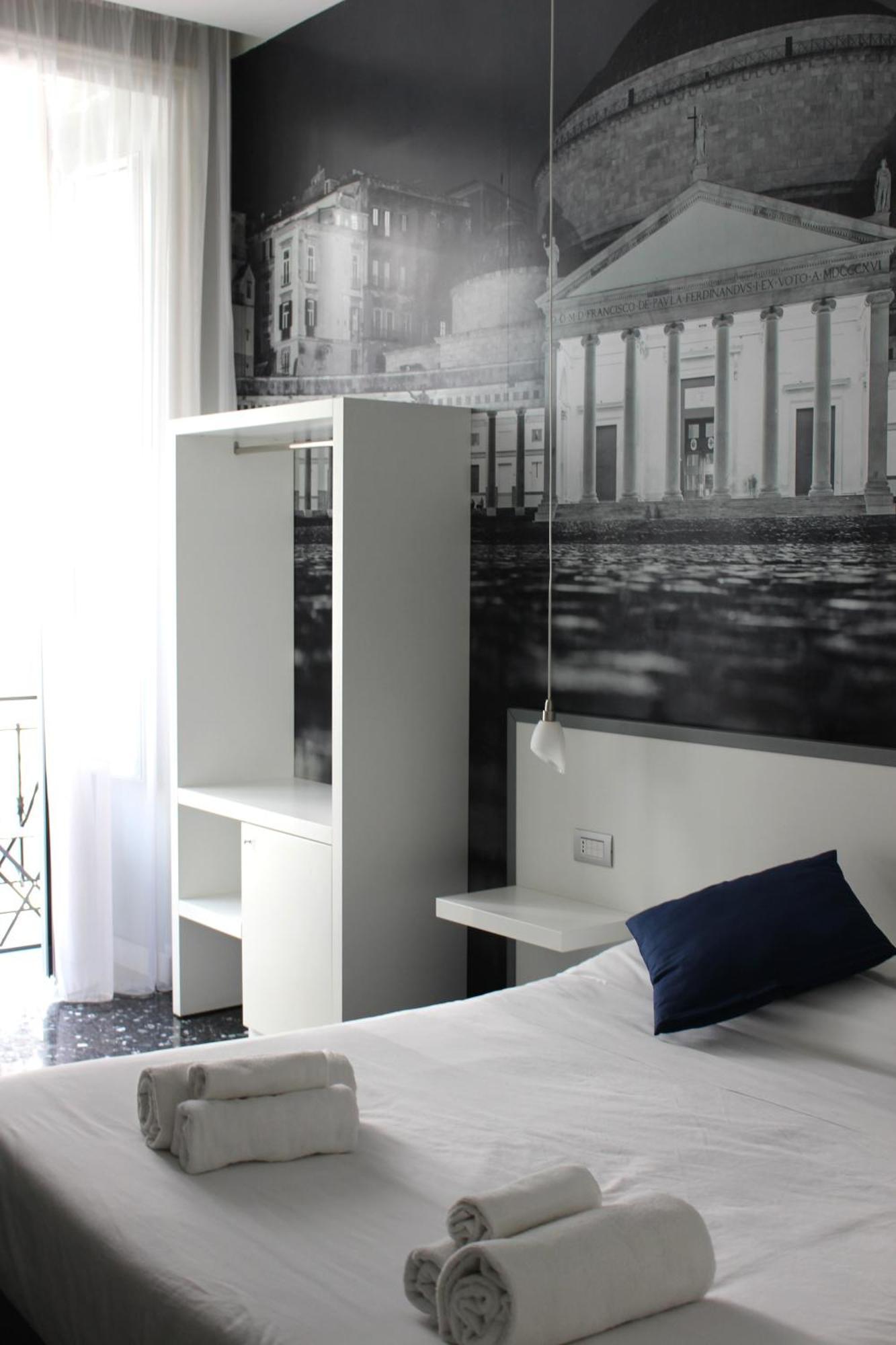 Beverello Rooms ナポリ エクステリア 写真